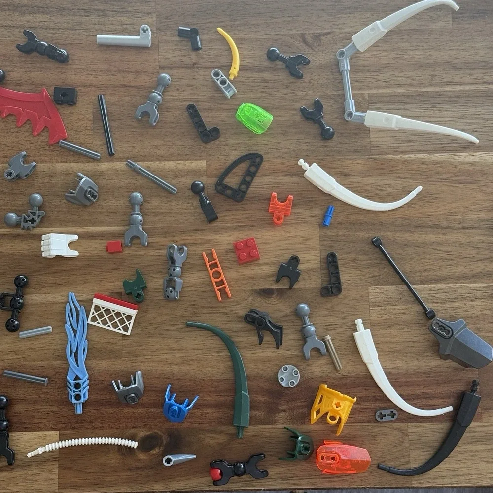 LEGO BIONICLE Hero Factory Bulk Lot of 200+ Parts Pieces 1 LB+ SEE PICTURES!